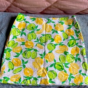 EUC High quality sz 12p. Lined with a some stretch for sitting. Love this skirt